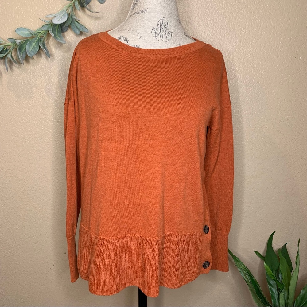 Tahari ~ Brunt Orange Side Button Crew Neck Sweater Size Medium